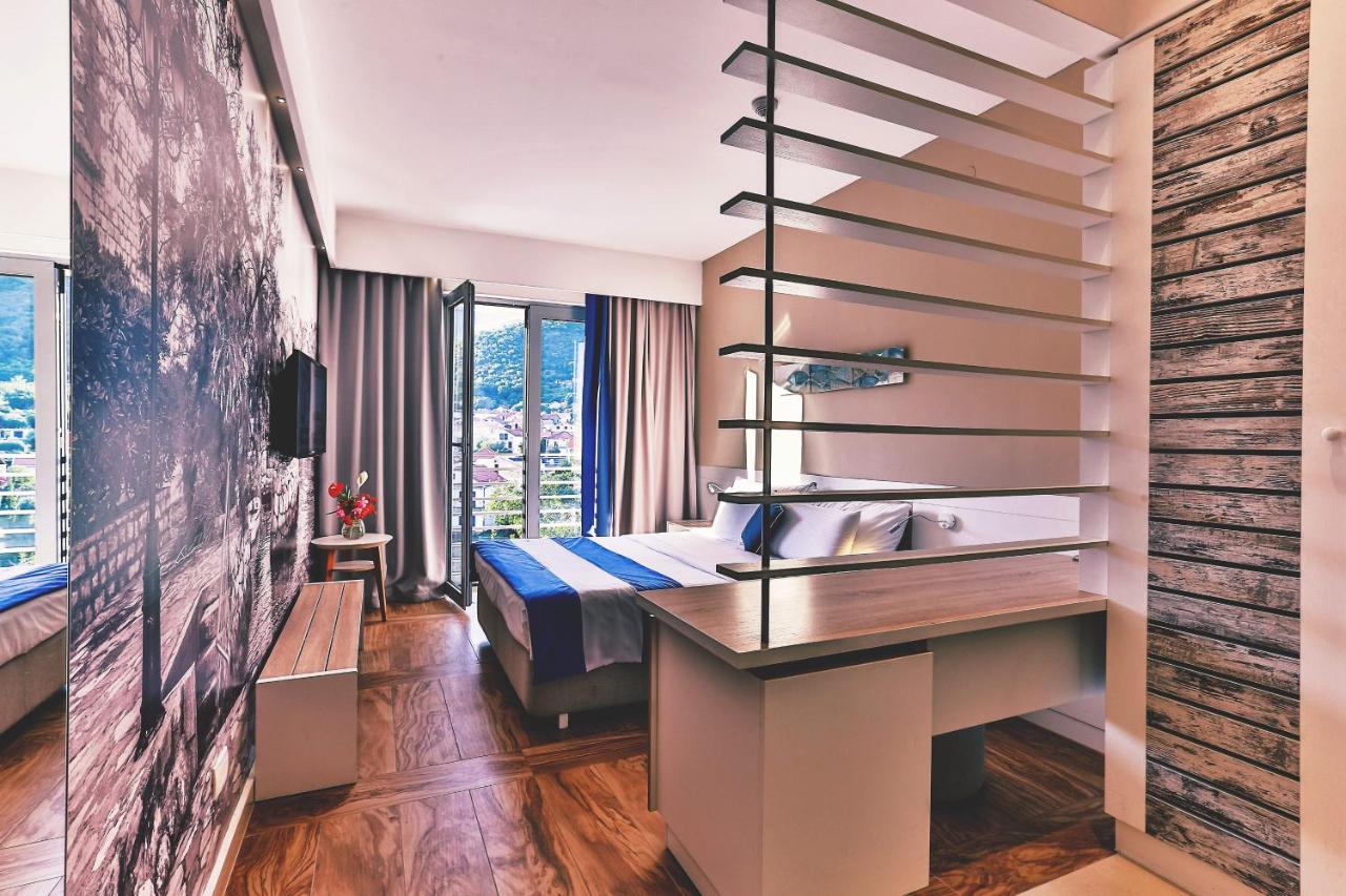 

Firenze - Tivat - Carine Hotel Delfin