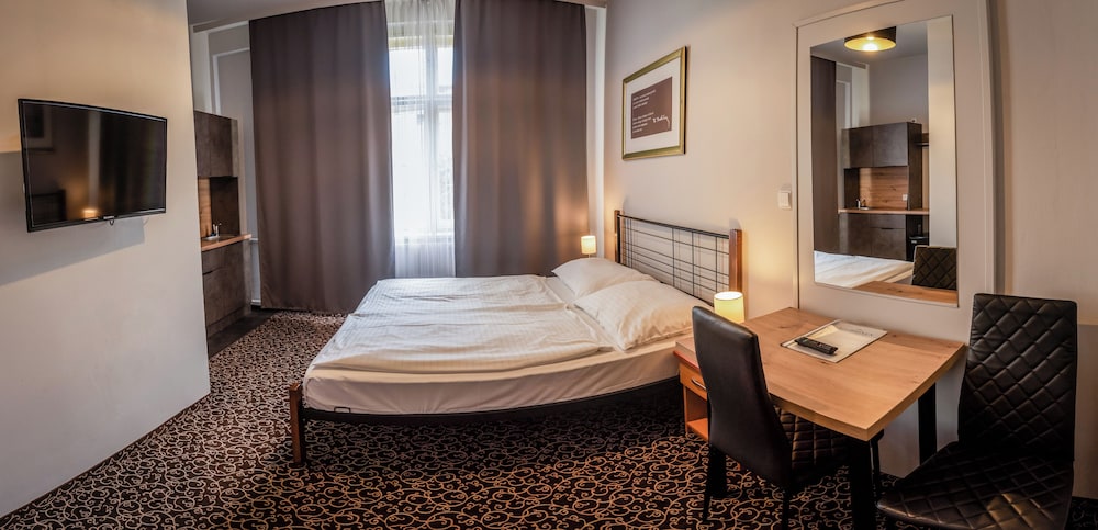 

Lamezia Terme - Praga - Hotel Brixen