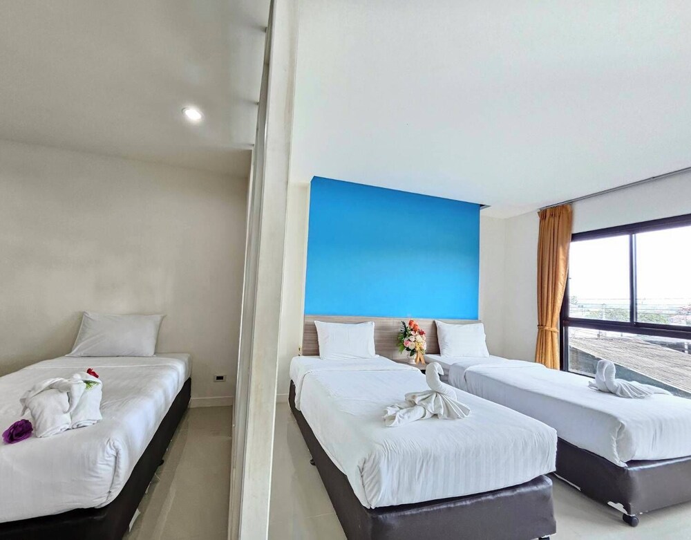 

Torino - Thalang - S4 Nai Yang Beach - Near Phuket Airport