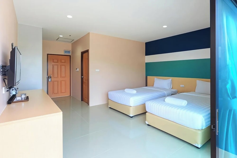 

Roma - Coconut Island - JJ Residence Phuket Town