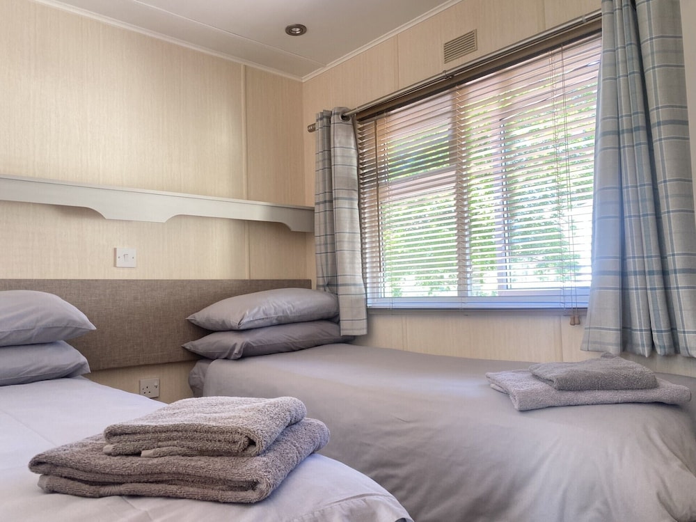 

Bari - Fort William - Linnhe Lochside Holidays