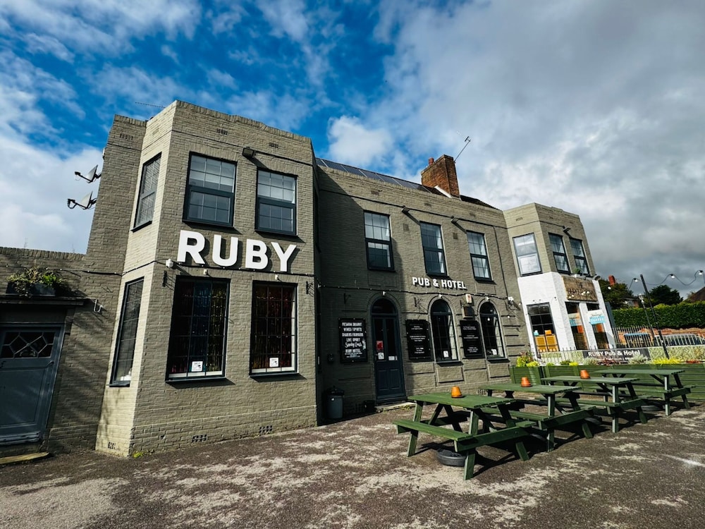 

Roma - Brighton - OYO Ruby Pub & Hotel