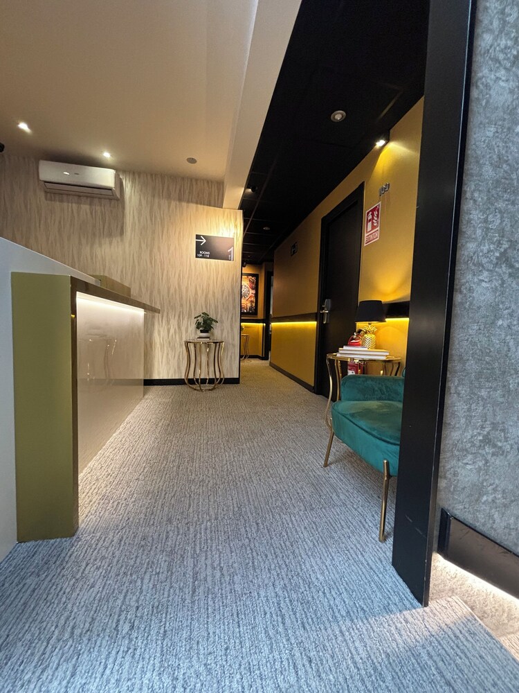 

Bari - Puerto Banus - DAOS Suites & Terrace Marbella