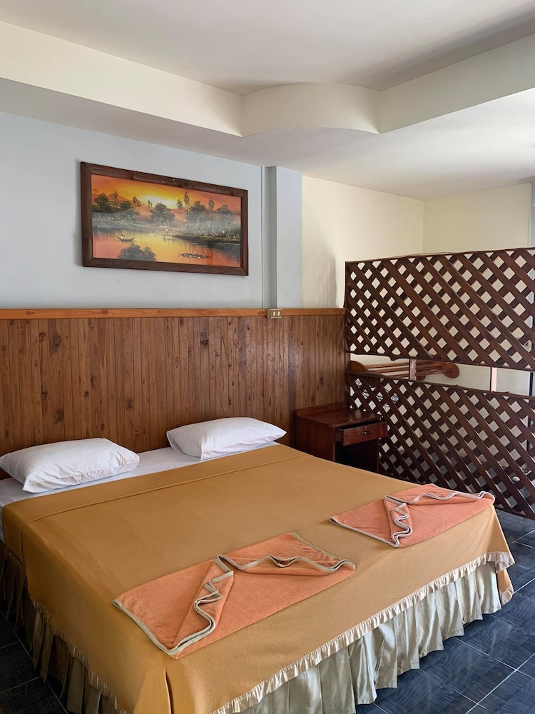 

Roma - Bangrak Beach - Koh Samui - Rattana Guesthouse & Bungalow
