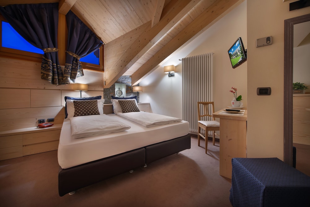 

Roma - Bormio - Cardo hotel