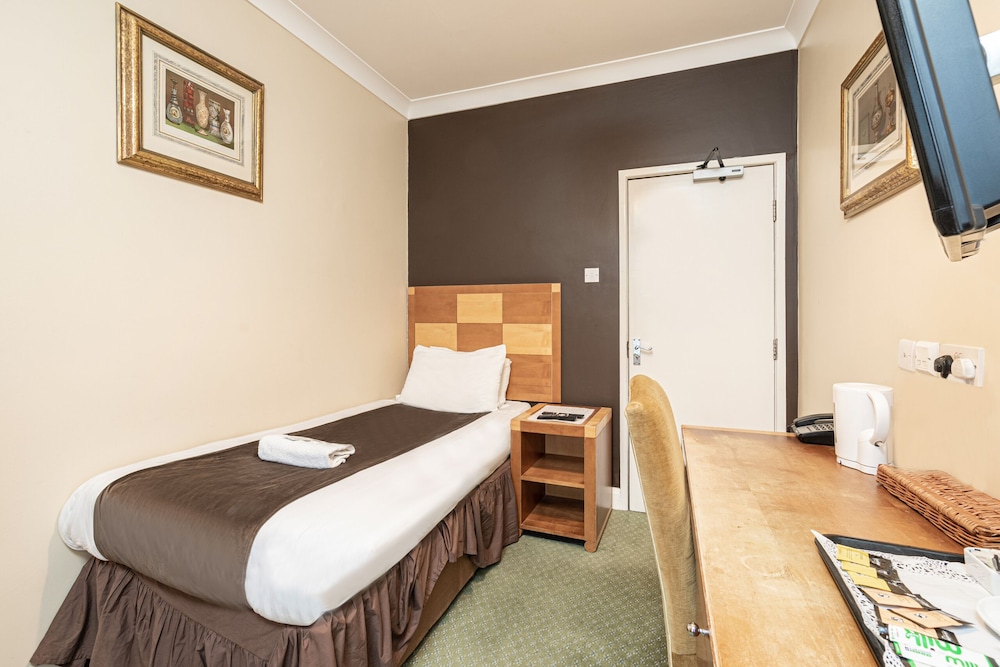 

Firenze - Londra, Aeroporto di London Gatwick - Barrington Lodge