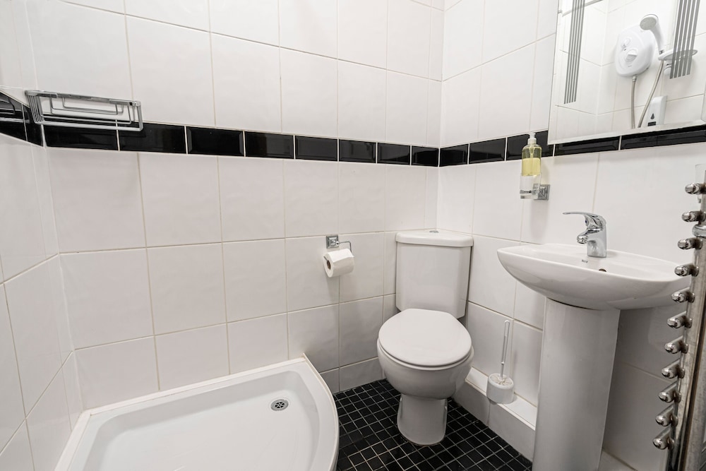 

Brindisi - Londra, Aeroporto di London Gatwick - Barrington Lodge