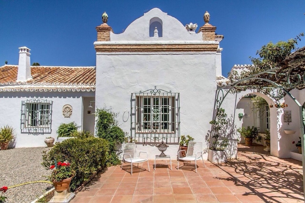 

Verona - Marbella, Costa del Sol - Cortijo Correa