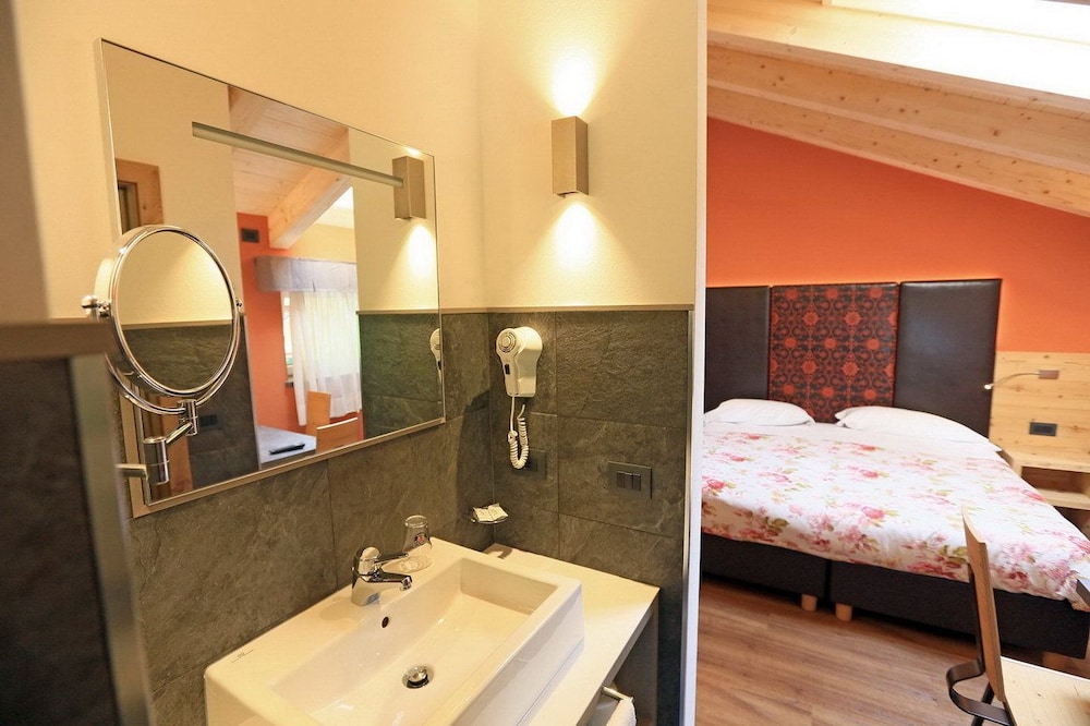 

Milano - Vigo di Fassa - Hotel San Giovanni