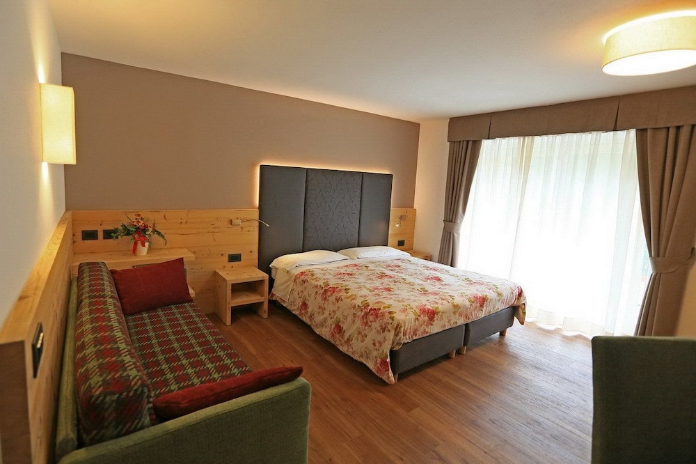 

Cagliari - Vigo di Fassa - Hotel San Giovanni