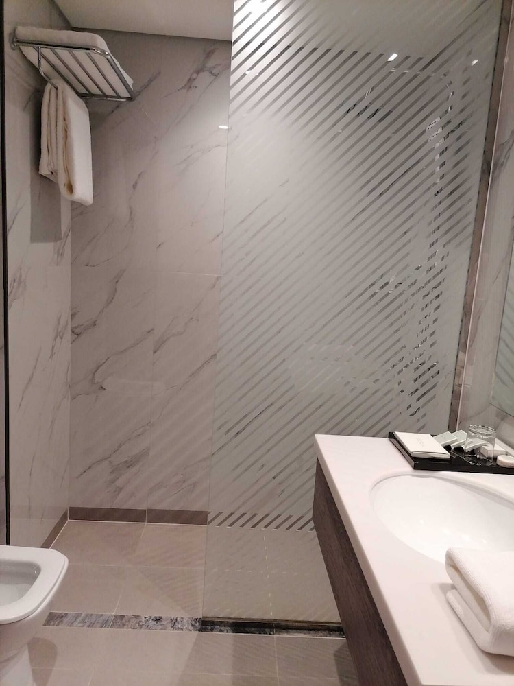

Bari - Katar - Gloria Hotel & Suites Doha