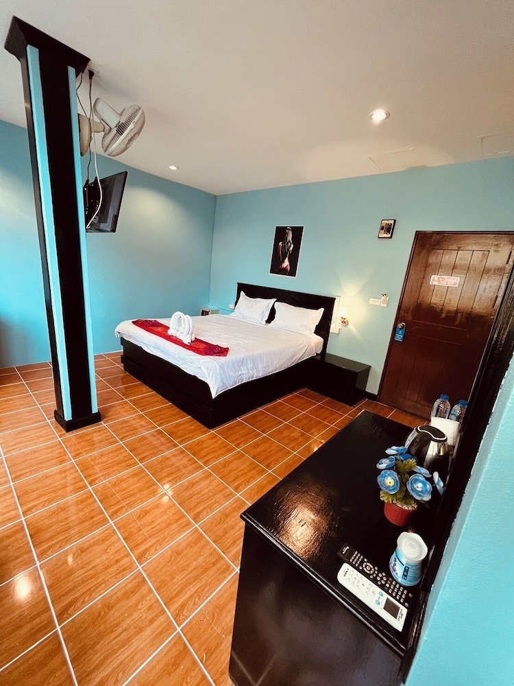 

Milano - Karon Beach - Centre Point Patong