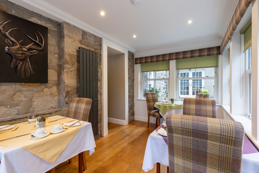 Struan - Craigroyston House & Lodge