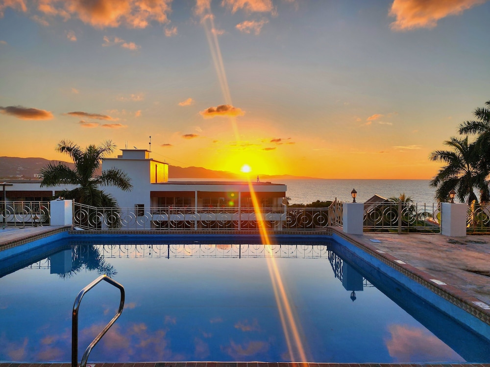 

Bologna - Montego Bay - Hotel 39 Jamaica
