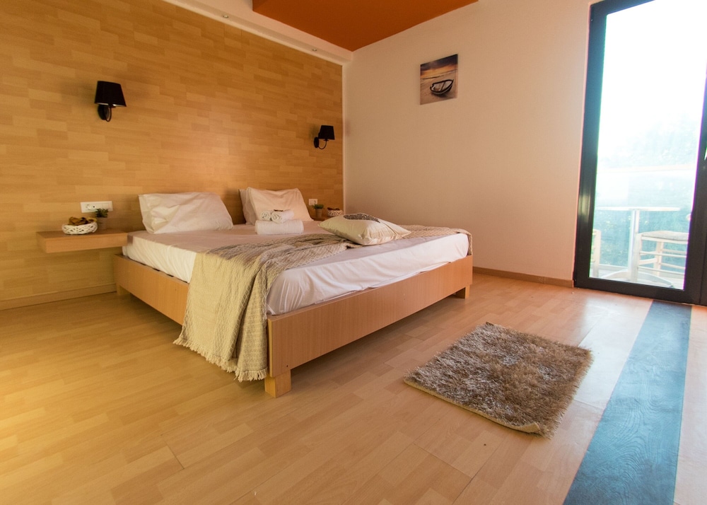 

Napoli - Gennadi - Ampelia Sea Side Resort