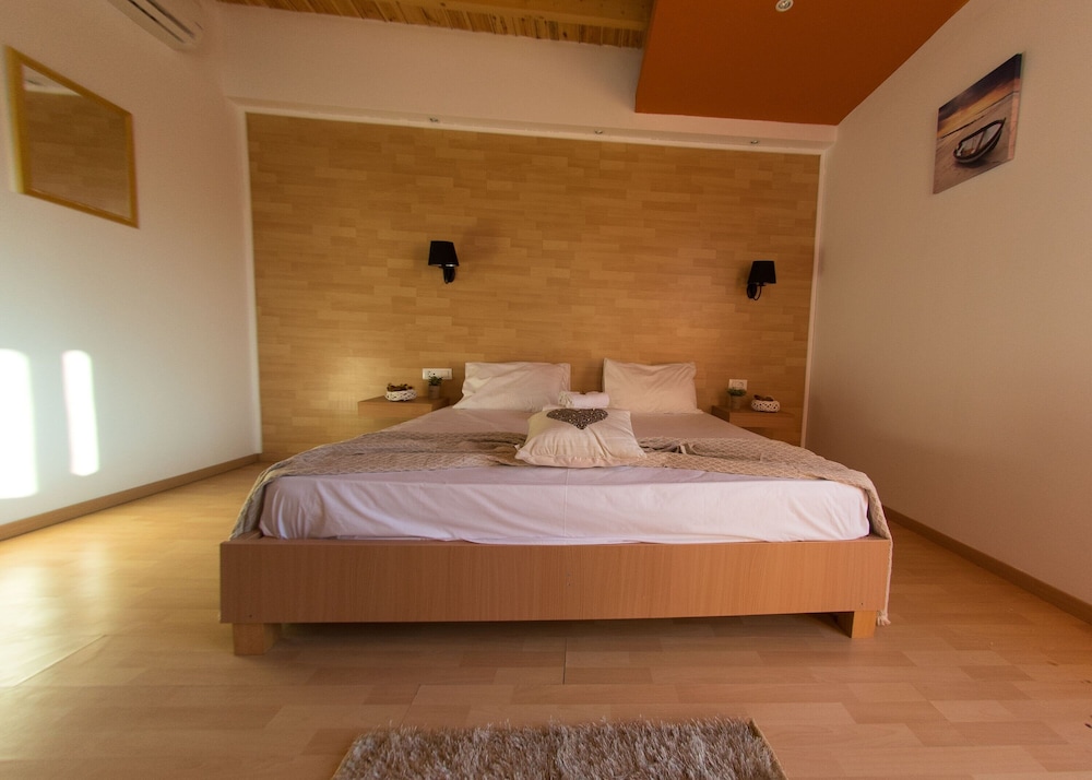 

Venezia - Gennadi - Ampelia Sea Side Resort