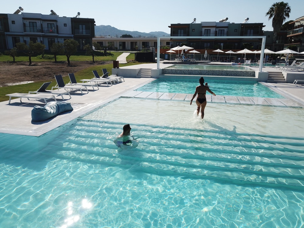 

Firenze - Gennadi - Ampelia Sea Side Resort