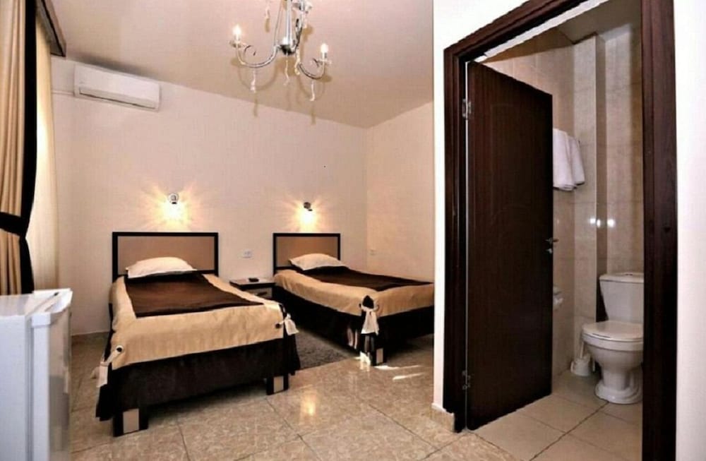 

Milano - Yerevan - Comfort House Hotel