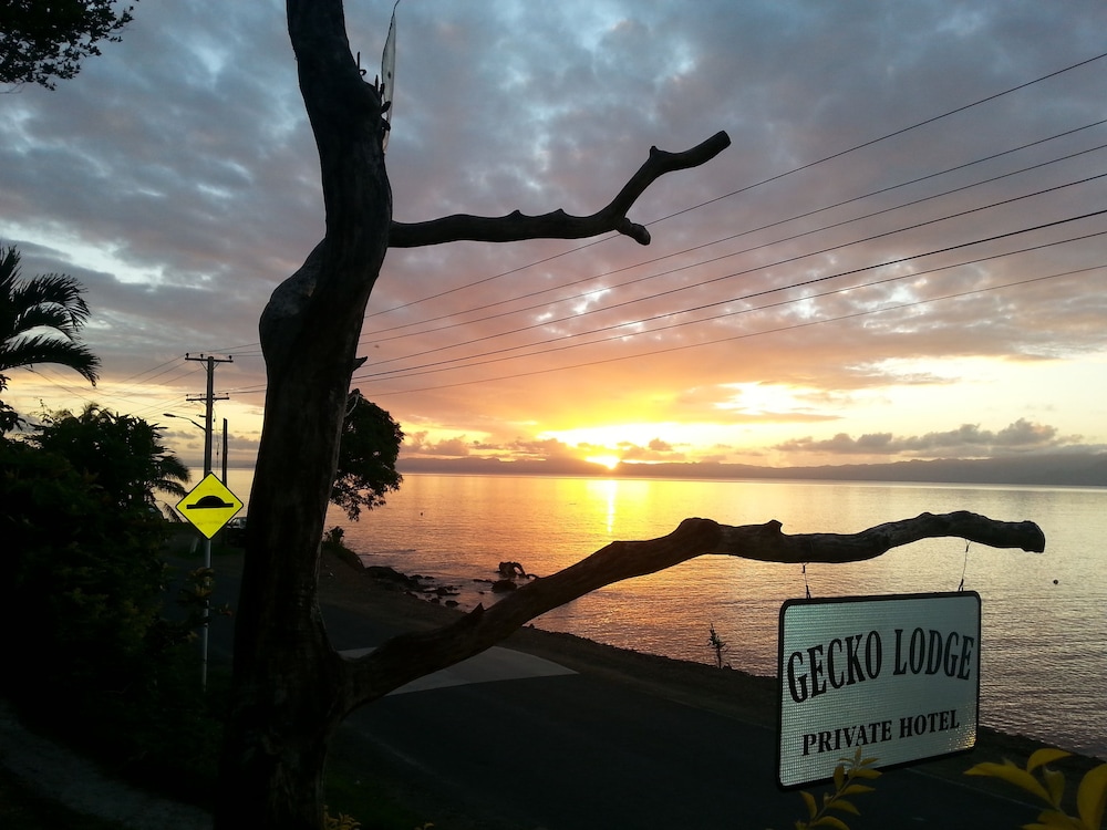 

Milano - Savusavu - Gecko Lodge Fiji Private Hotel