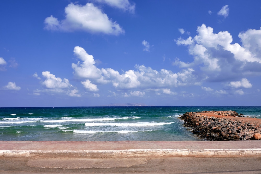 

Roma - Kato Gouves - Niros Beachfront Aparthotel