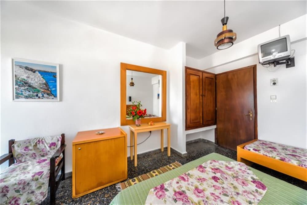 

Trieste - Creta, Isole greche - HARMONY HOTEL AND STUDIOS