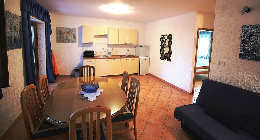 

Milano - Parenzo - Apartments Coki