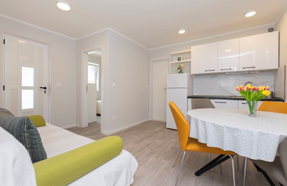 

Napoli - Povlja - Apartments Adriatic Blue With Pool