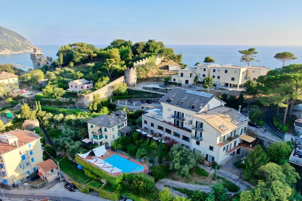 

Roma - Sestri Levante - Hotel Villa Edera & La Torretta