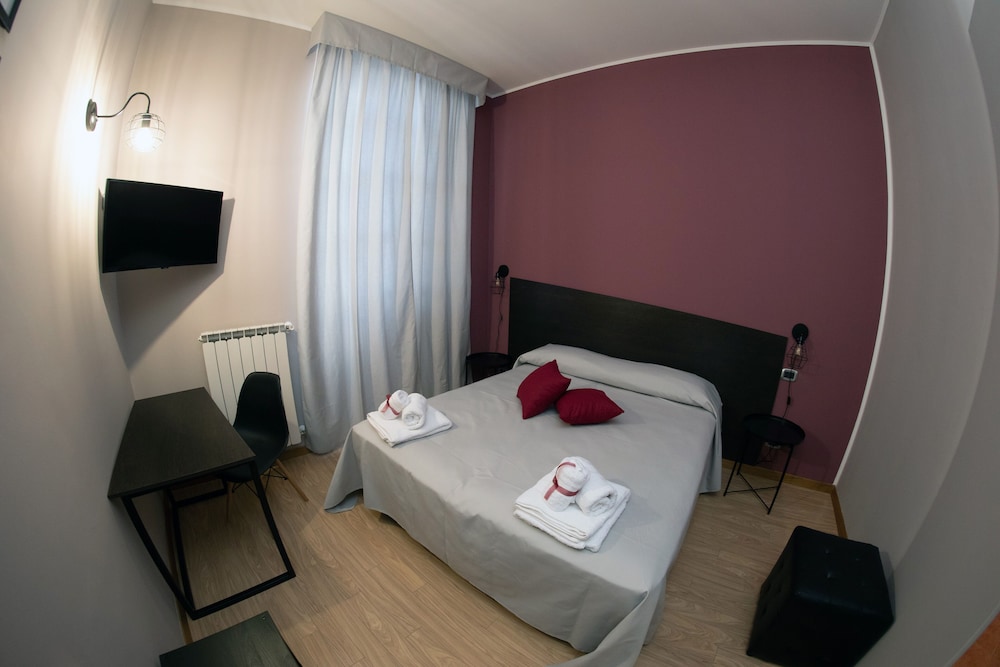 

Napoli - Gioiosa Marea - Hotel Marconi
