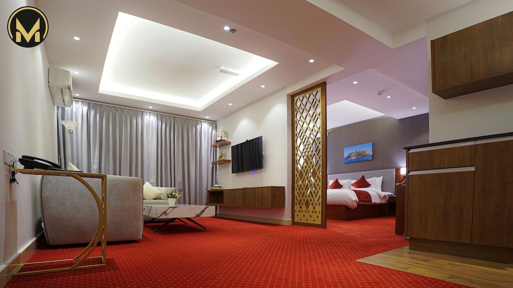 

Milano - Sarūq - Muscat Express Hotel