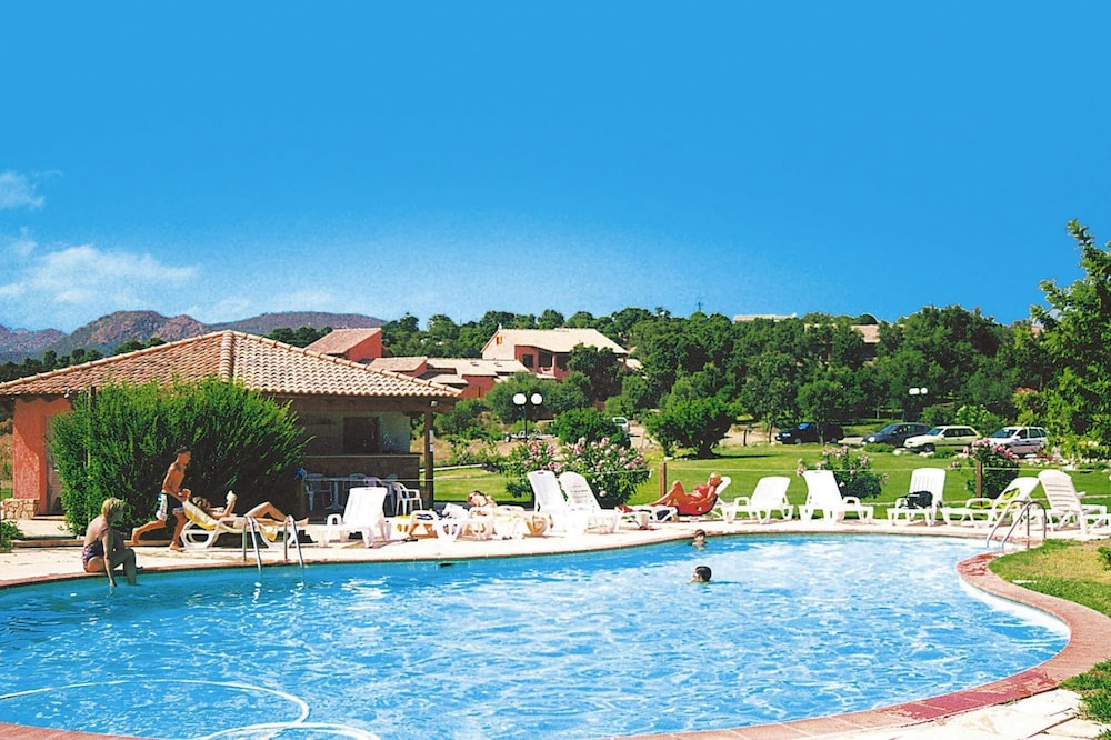 

Verona - Favone - Residence Marina di Pinarello,4 room apt for 8 pers