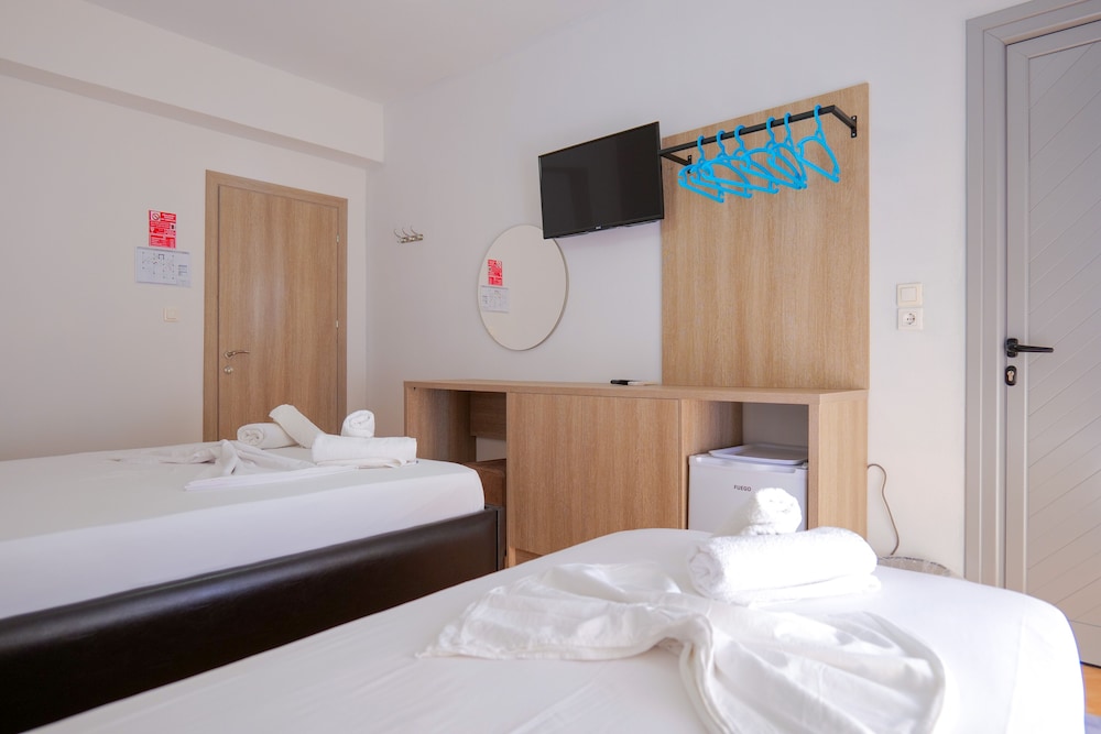 

Torino - Ksamil - Hotel Driloni
