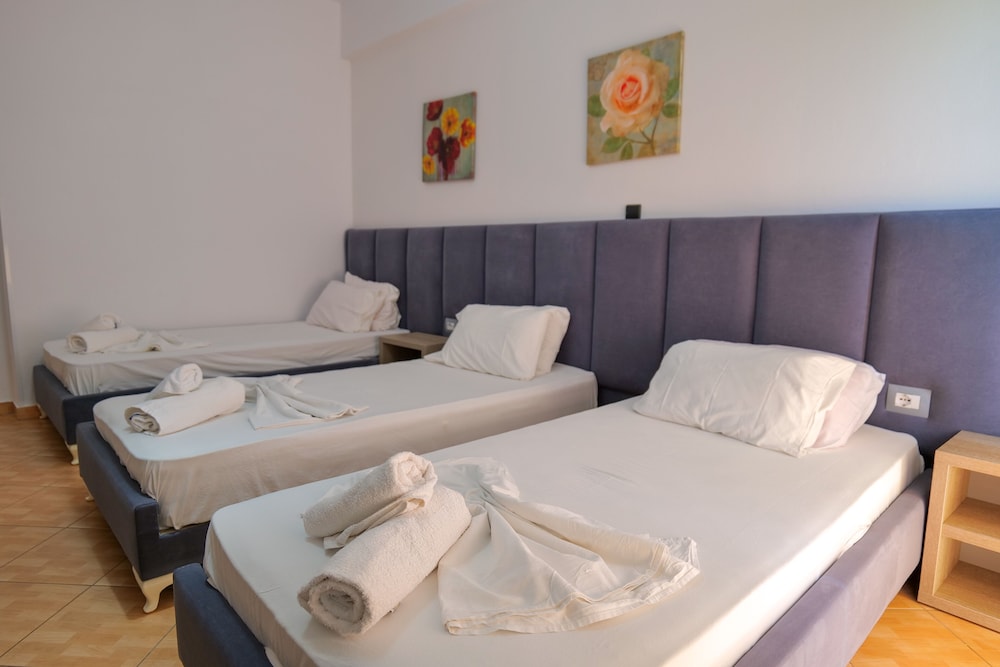 

Napoli - Ksamil - Hotel Driloni