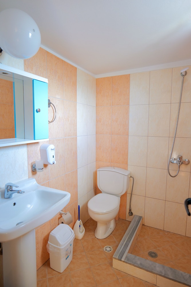 

Venezia - Ksamil - Hotel Driloni