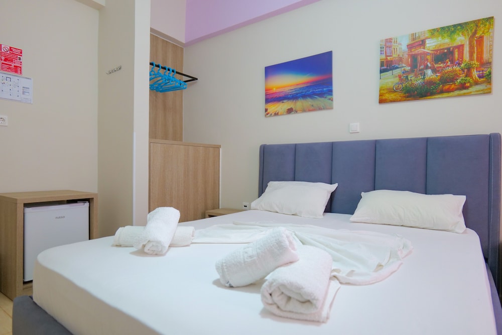 

Napoli - Ksamil - Hotel Driloni