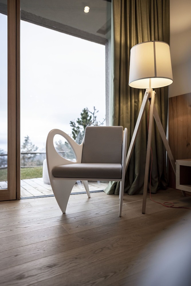 

Napoli - Bolzano - Hotel Belvedere- Fine Dining & SPA