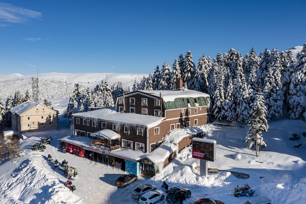 

Roma - Uludag - ERTA SOYAK OTEL ULUDAG