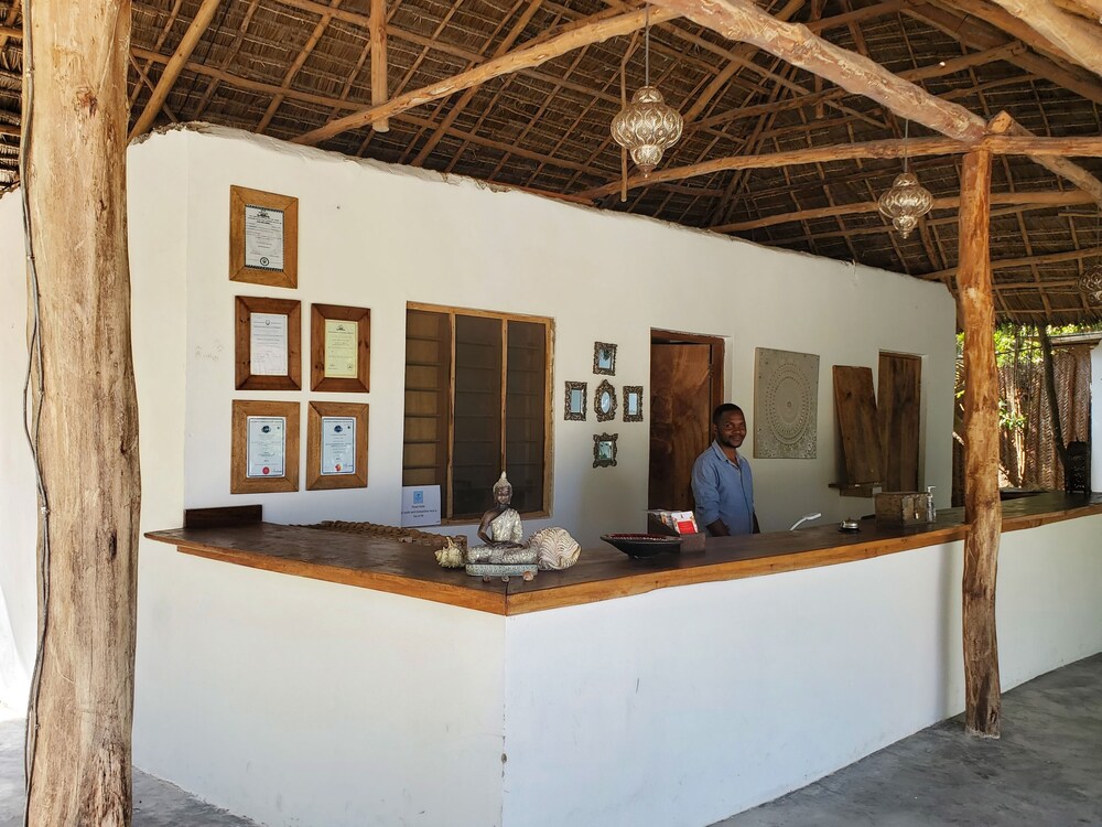 

Lamezia Terme - Bwejuu - Blue Palm Zanzibar