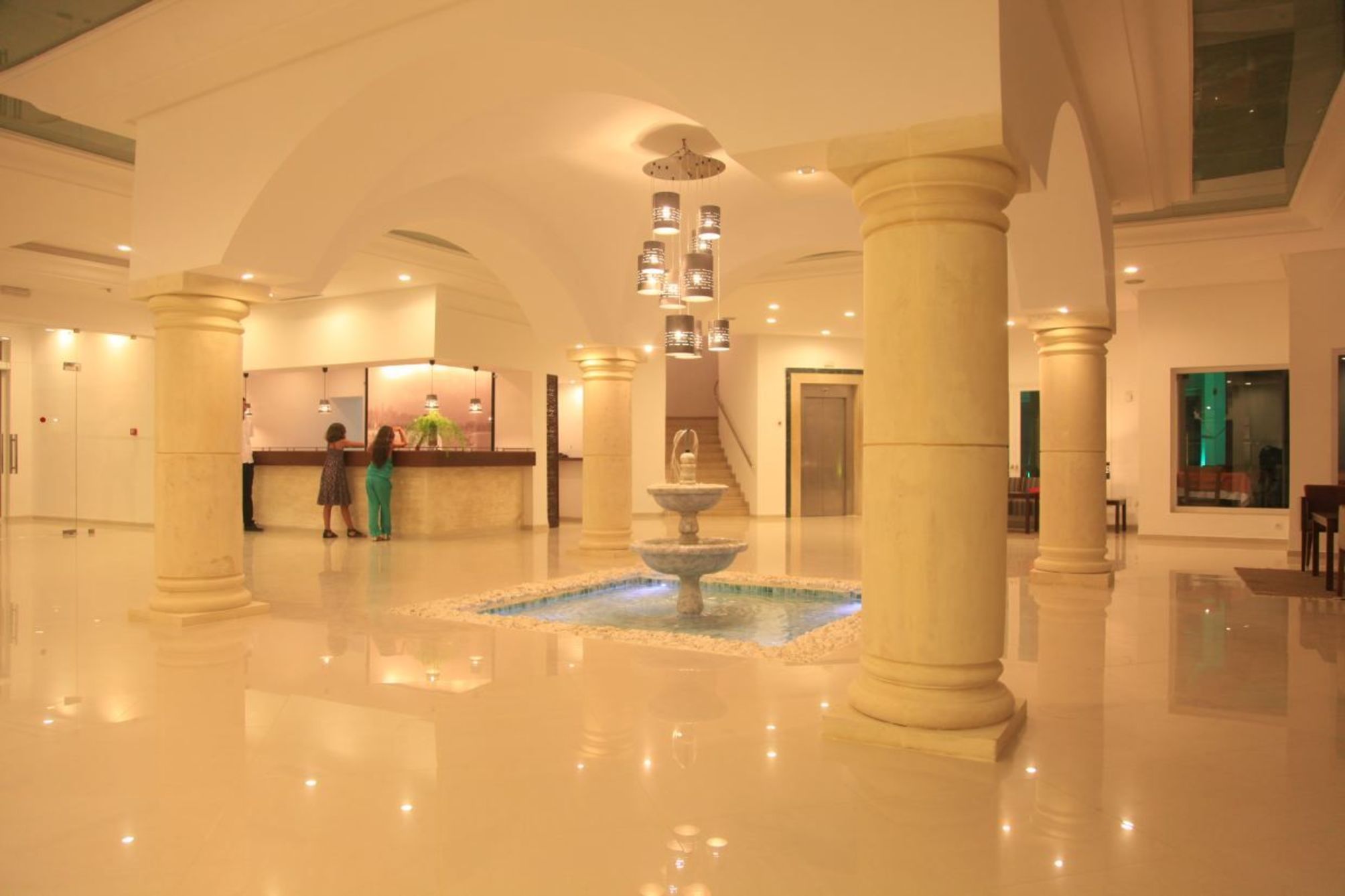 

Roma - Tunisia mare - Hammamet, Tunisia - Menara