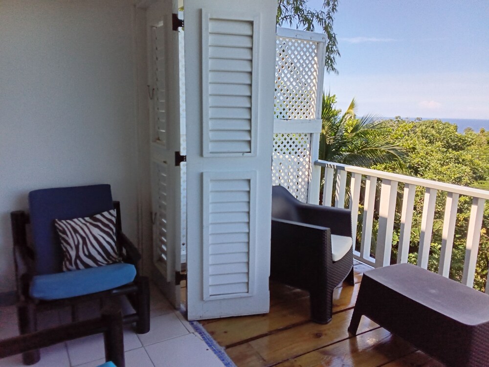 

Milano - Port Antonio - LF Jungle Retreat