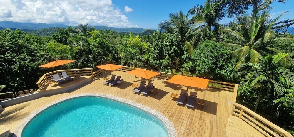 

Milano - Port Antonio - LF Jungle Retreat