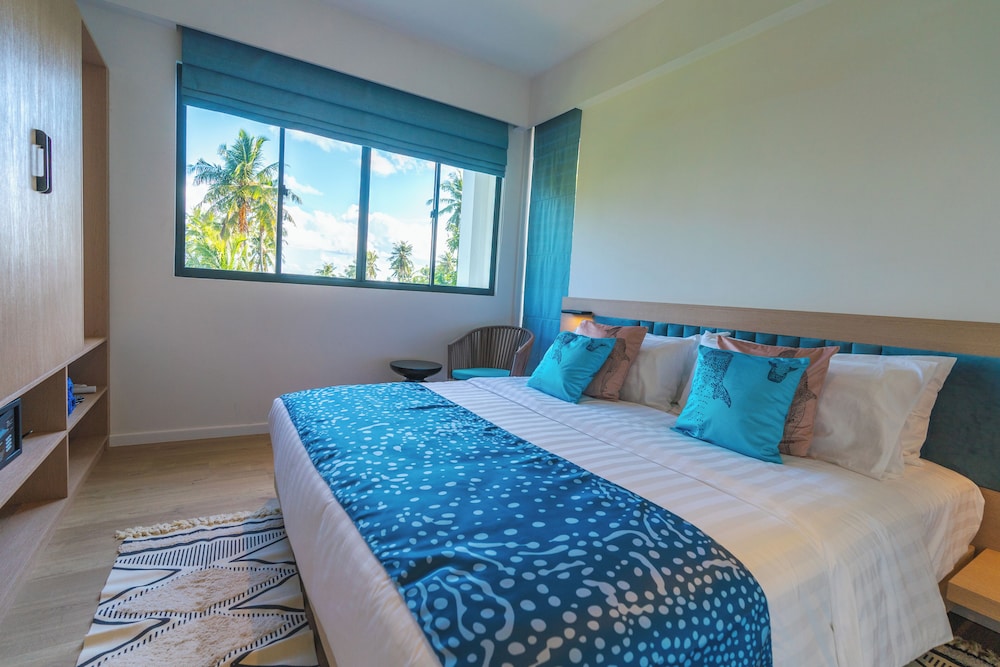 

Genova - Isola di Nalaguraidhoo - Sun Island - Whale Shark Boutique