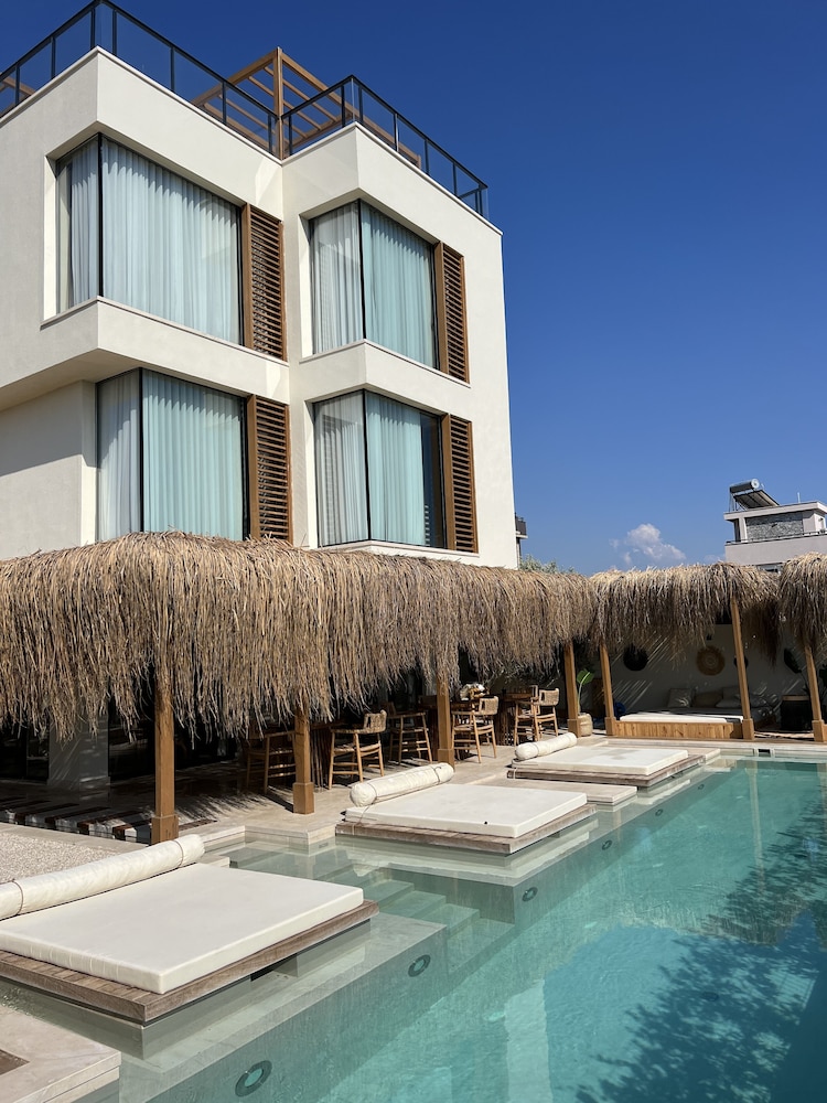 

Roma - Seferihisar - The May Five - Adults only