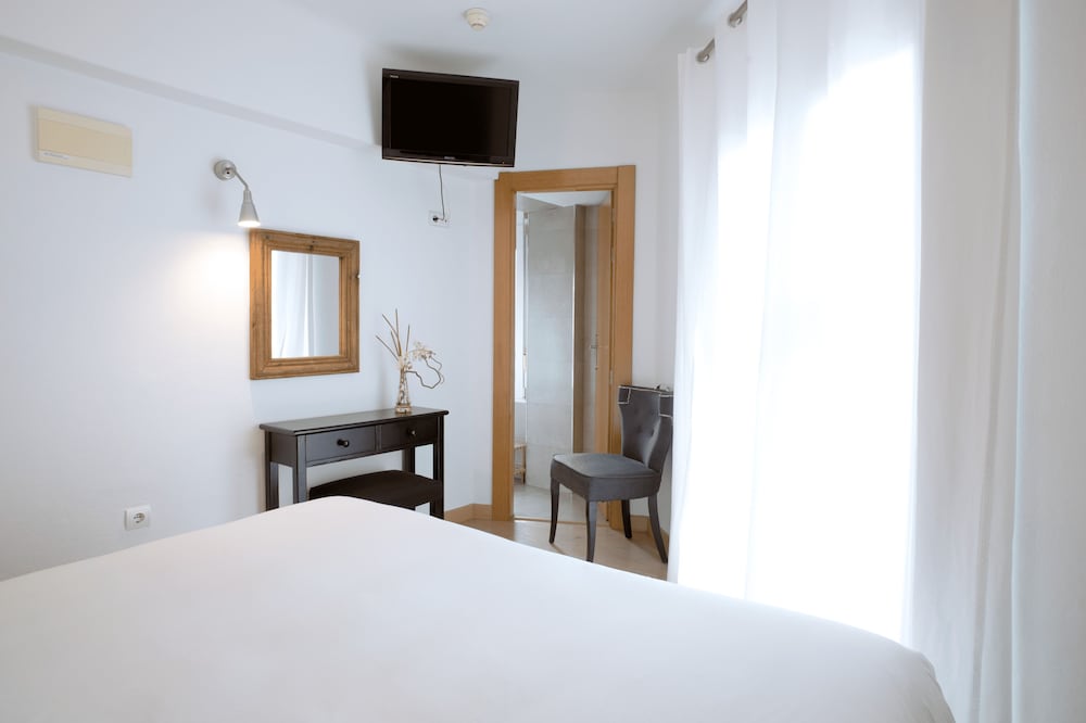 

Catania - Talamanca - Hostal Parque Ibiza