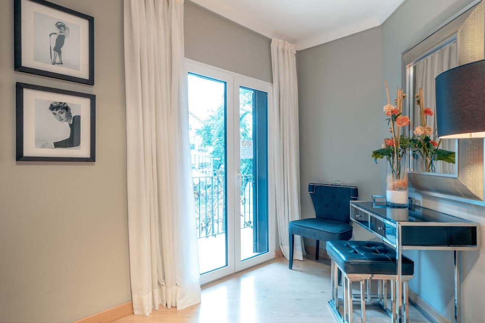 

Torino - Playa d'en Bossa, Ibiza - Hostal Parque Ibiza