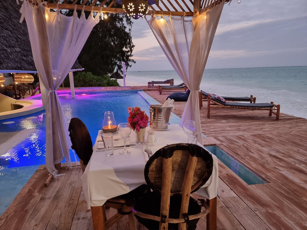 

Brindisi - Bwejuu - Blue Palm Zanzibar