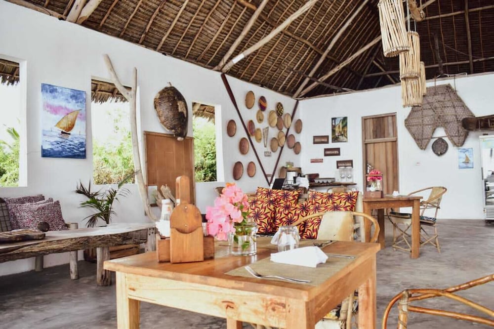 

Firenze - Kizimkazi - Kusini Beach Bungalows