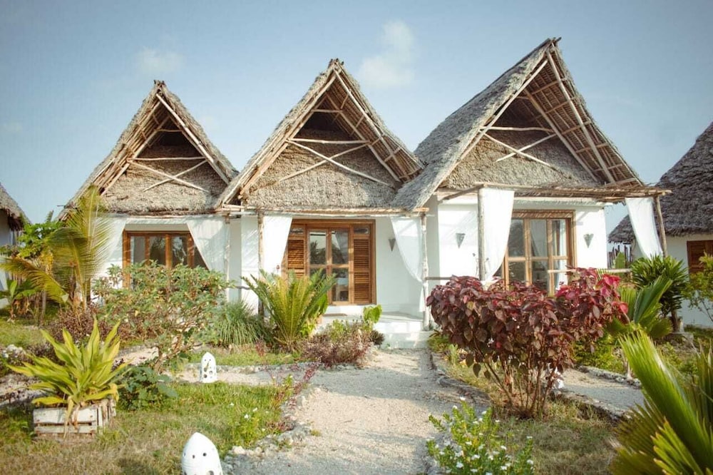 

Palermo - Kizimkazi - Kusini Beach Bungalows