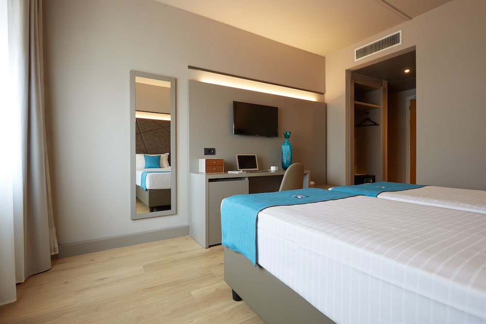 

Palermo - Padova - DC HOTEL INTERNATIONAL