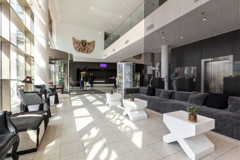 

Bologna - Zwanenburg - Hotel Artemis Amsterdam